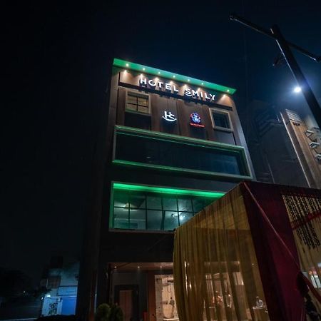 Hotel Smily Ludhiana Luaran gambar