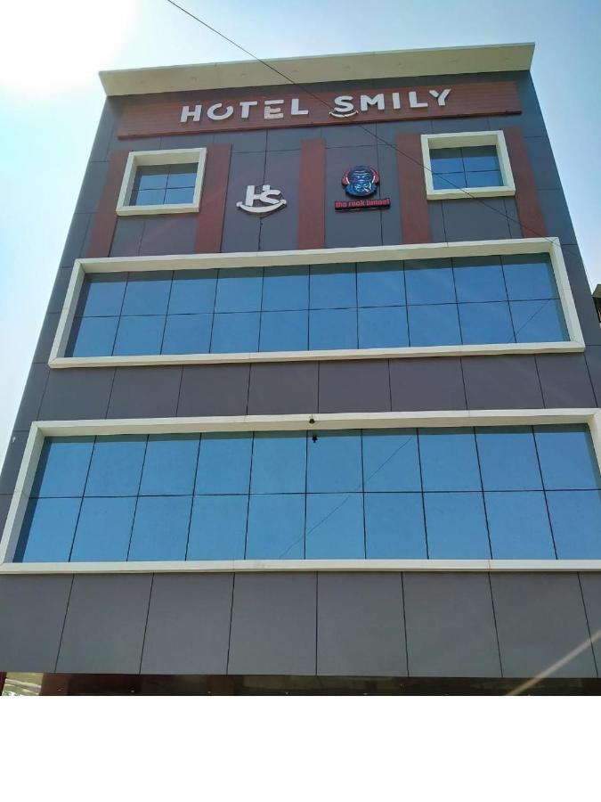 Hotel Smily Ludhiana Luaran gambar